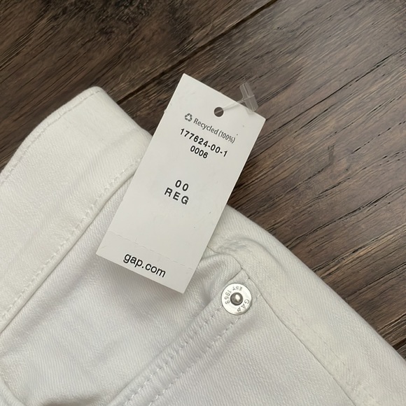 White Gap Jeans - Picture 2 of 8